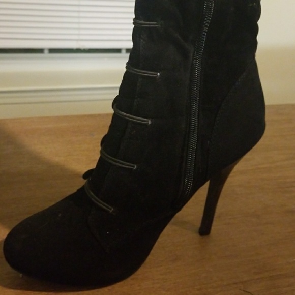 Over the knee boots - Picture 3 of 3